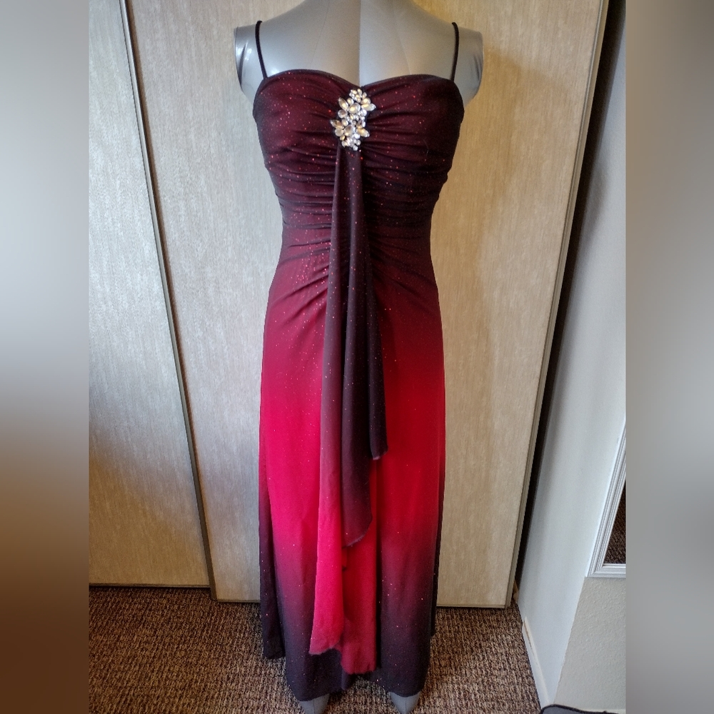 Reign On Women's Red Ombre Glitter Prom Dress Size 5/6 Rhinestone Sparkle